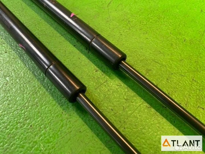 Амортизатор капота toyota crown majesta