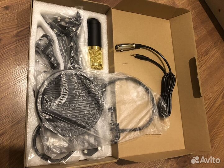 Микрофон BM-800 в комплекте