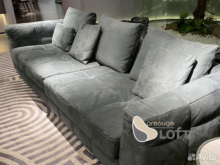 Диван прямой трехместный