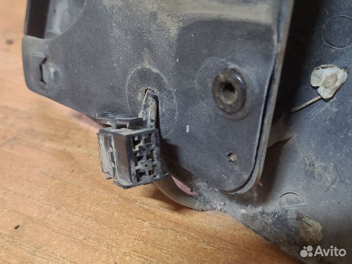 Зеркало левое Мерседес Вито 638