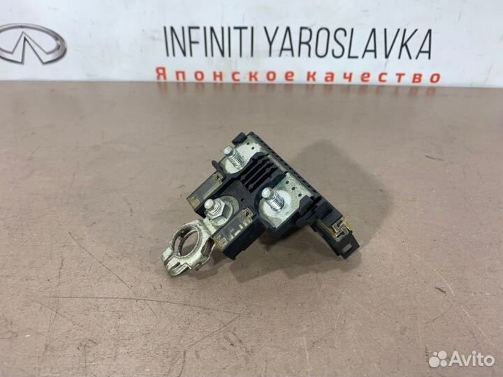 Плюсовая клемма передняя Infiniti Q50 V37 VR30ddtt