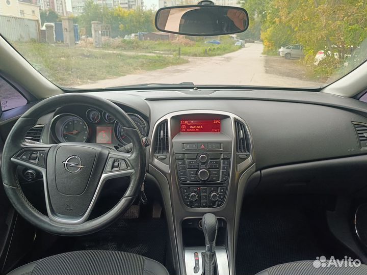 Opel Astra 1.6 AT, 2011, 168 000 км