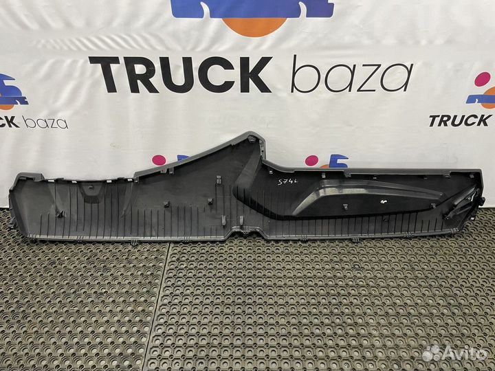 2409233 Накладка панели приборов Scania 6-series