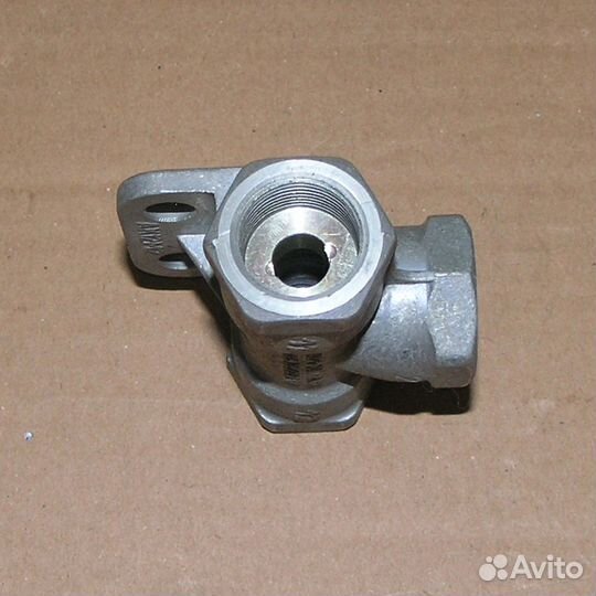 Клапан двухмагистральный перепускной кама (беломо)