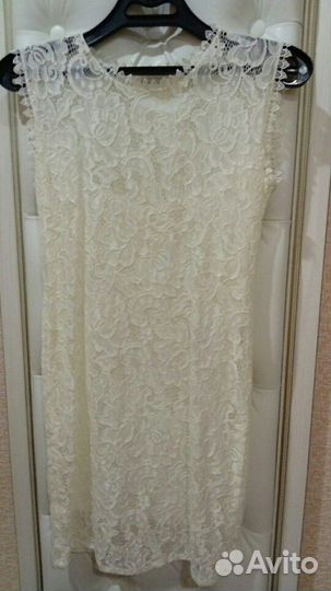Платье белое, кружевное