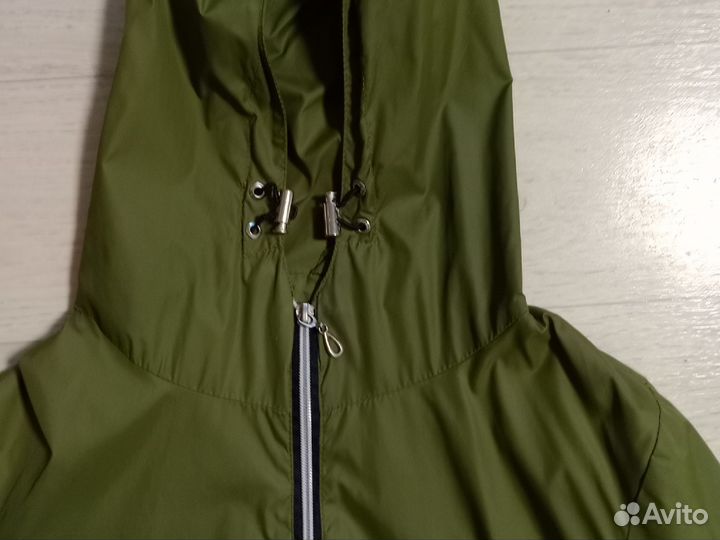 Ветровка женская