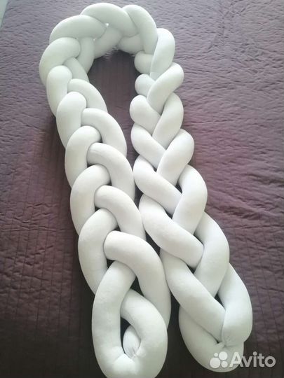 Бортик косичка в кроватку