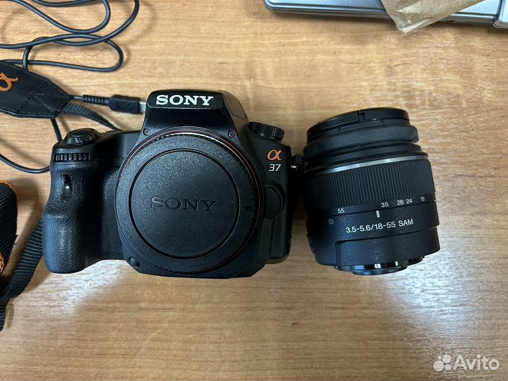 Зеркальный фотоаппарат Sony a37