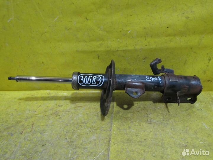 Амортизатор передний Nissan Juke 12г 30683