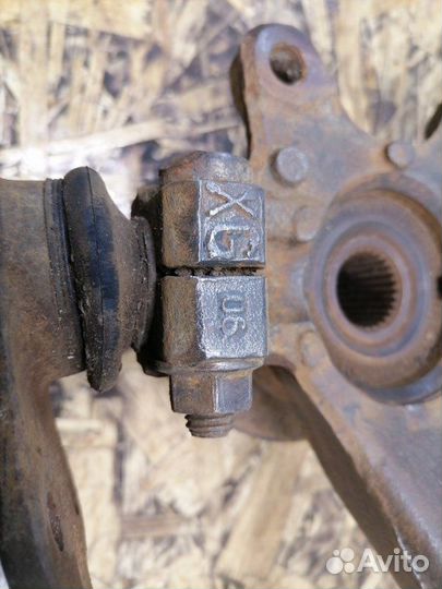 Кулак поворотный передний правый Jaguar X-Type