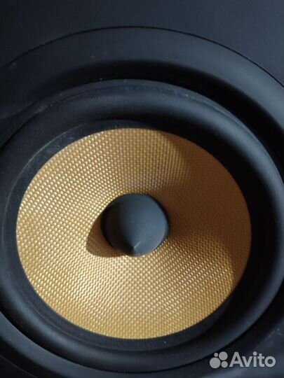 Bowers & Wilkins HTM 61