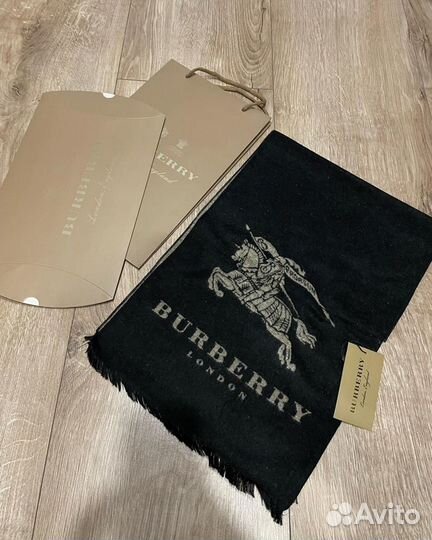 Шарф мужской Boss, Burberry