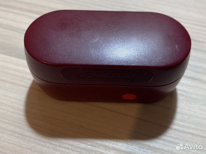 Наушник левый skullcandy с футляром