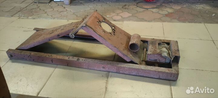 Опрокидыватель для авто