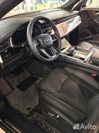 Коврик в багажник на Audi Q8 2021