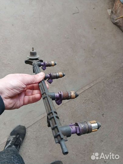 Форсуночная рампа Газель,Волга мотор 406,405,409