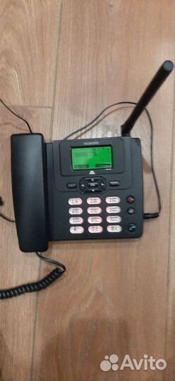 Телефон работает как сотовый от симкарты