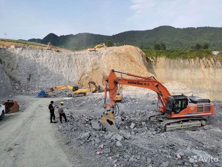 Гусеничный экскаватор Lonking CDM6490, 2023
