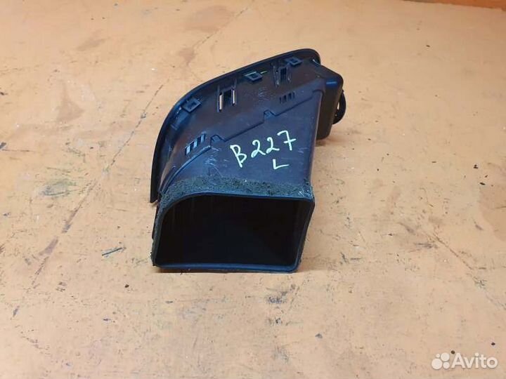 Дефлектор обдува передний левый Dodge Journey 3.5