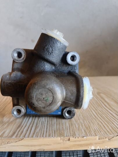 Насос гур audi А6 c4