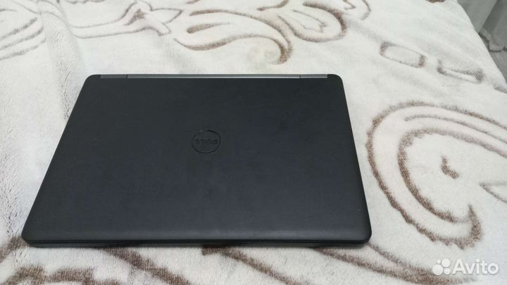 Ноутбук Dell latitude e 5250