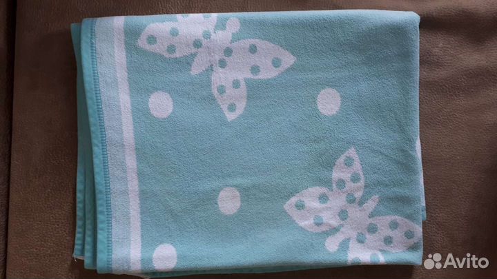 Плед детский вязаный и 2 одеяло