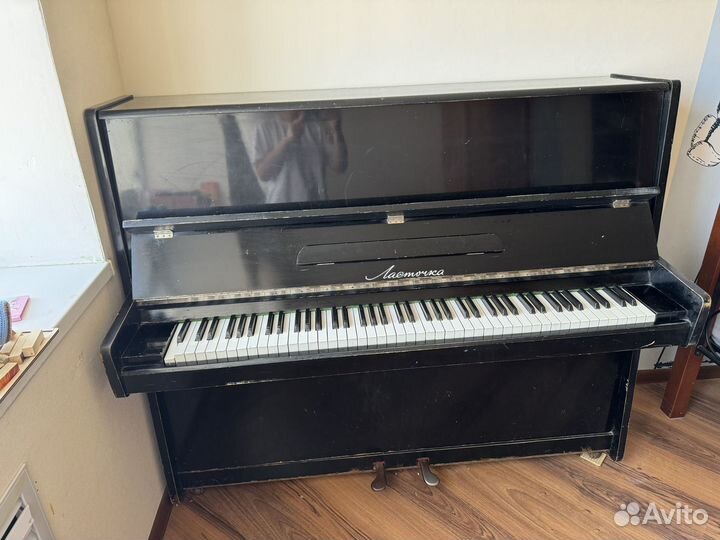 Фортепиано Ласточка