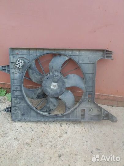 LADA largus диффузор вентилятора