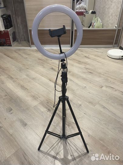 Кольцевая лампа