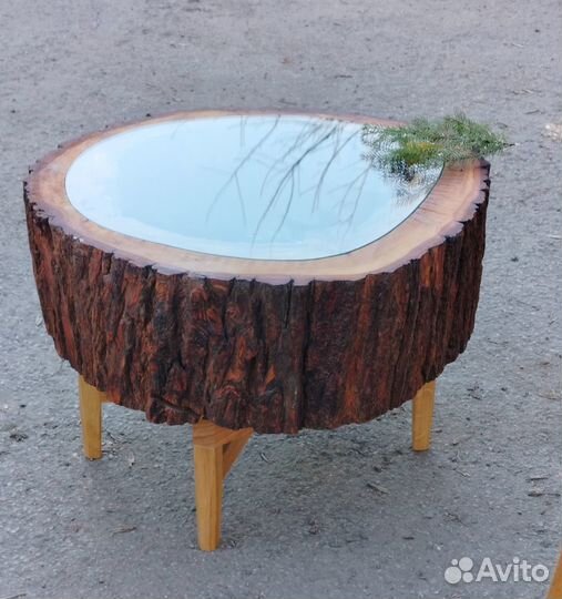 Стол и стул. Мозаика. Ручная работа