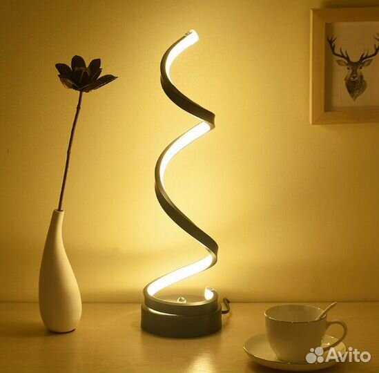 Светильник настольный светодиодная лампа led