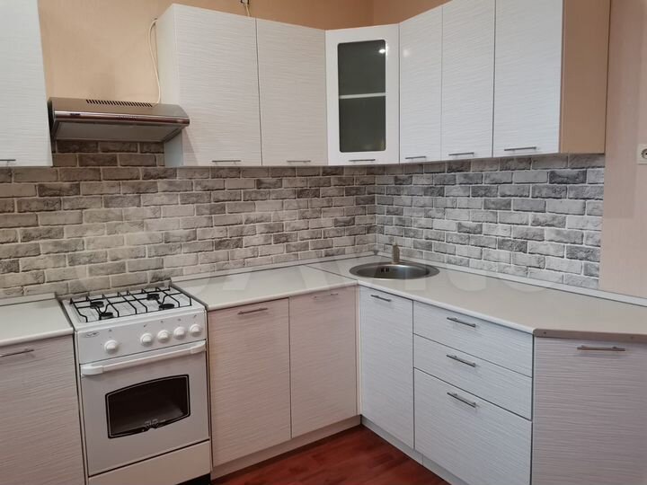 1-к. квартира, 42 м², 9/9 эт.