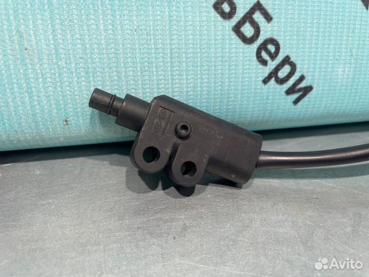 Датчик открытия капота Hyundai Solaris 2 1.4