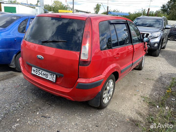 Крышка багажника Форд Фьюжн 2007г