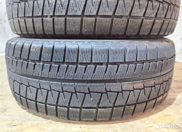 Bridgestone Blizzak Revo GZ 215/55 R17 94Q