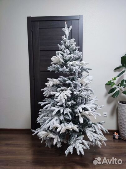 Елка искусственная заснеженная 180