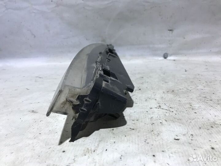 Повторитель в бампер правый Audi Q7 4L