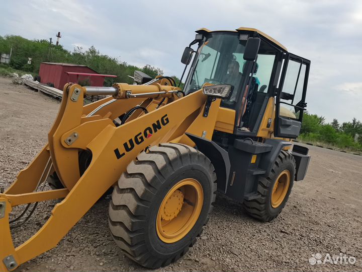 Водитель фронтального погрузчика