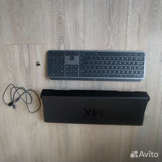 Logitech mx keys, английская раскладка