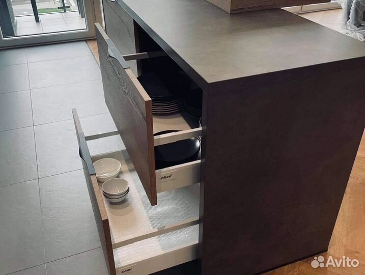 Кухня с островом под ключ