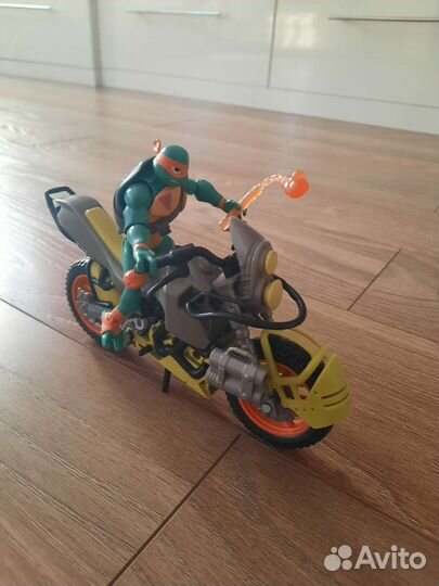 Черепашки ниндзя (2 фигурки и 2 транспорта)