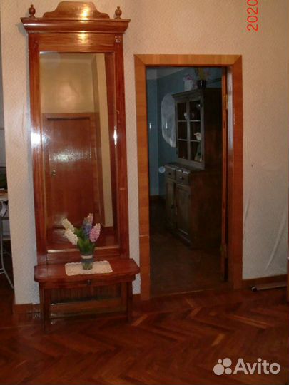 Зеркало с консолью