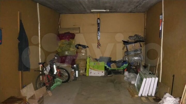 Гараж, > 30 м²