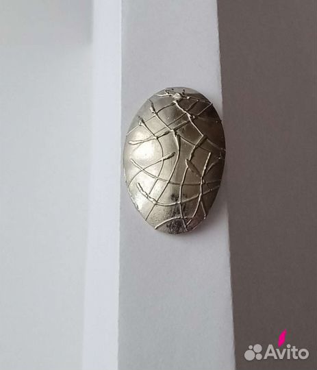 Брошь новая