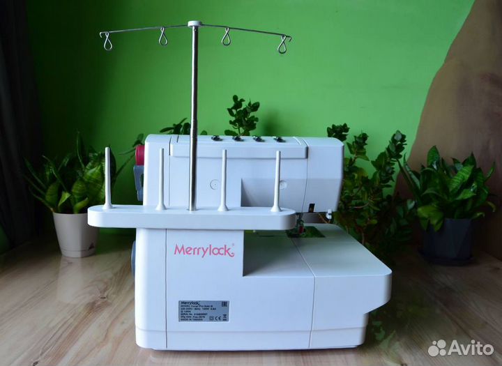 Плоскошовная машина Merrylock Cover Pro Auto III