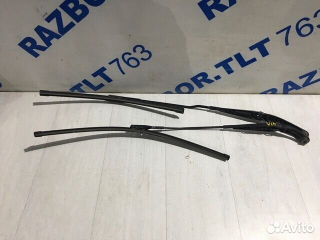 Поводок дворника audi A4 b8