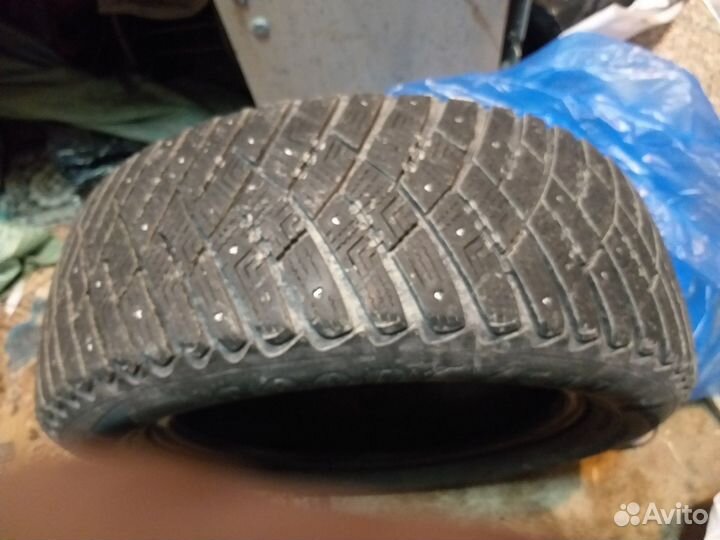 Goodyear Ultra Grip Ice Arctic 2 215/60 R16