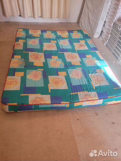 Матрас 160х200 бу