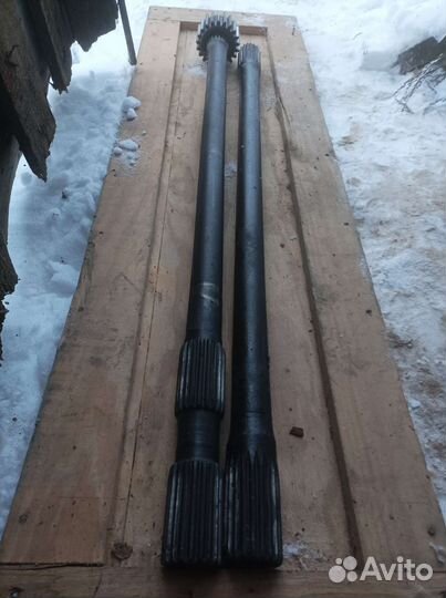 Полуось маз