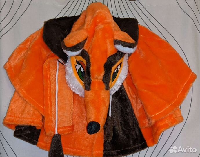 Костюмы новогодние: лисичка и клубничка 122 рост